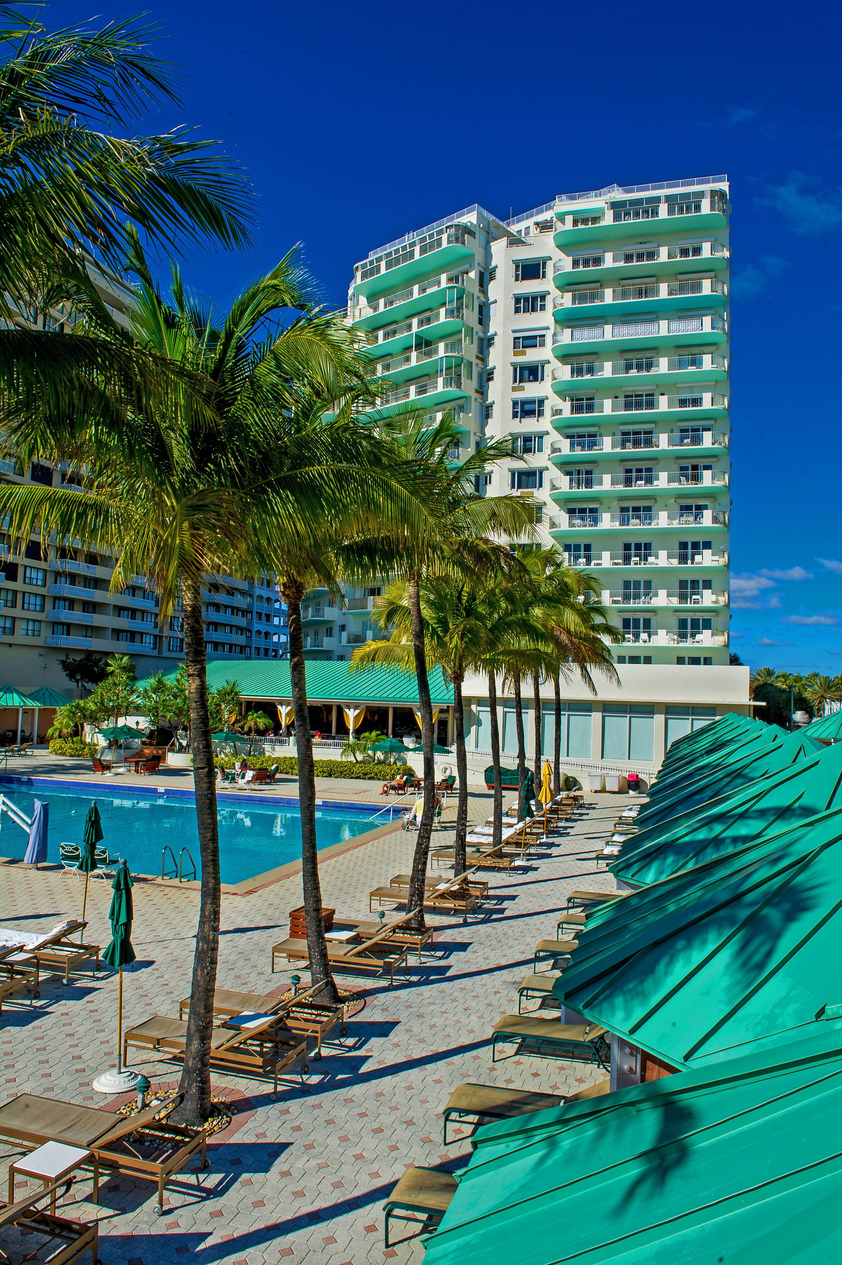 Sea View Hotel Bal Harbour Екстериор снимка